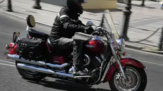 На дорогах Красноярска появились первые мотоциклисты