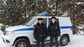В Красноярском крае полицейские во время пожара эвакуировали из дома пенсионеров