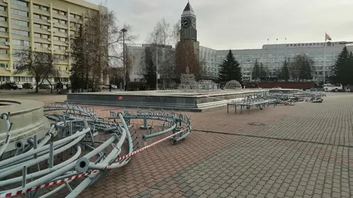 В Красноярске начали готовить к запуску фонтаны на Театральной площади